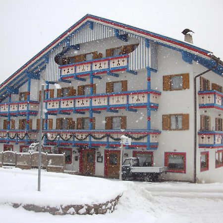 Hotel Vael Vigo di Fassa Eksteriør bilde